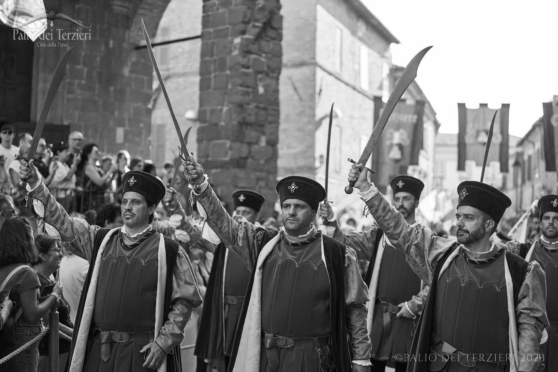 Armati del corteo con sciabole